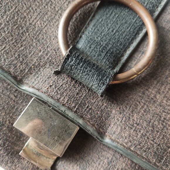 zingpin sling bag - Picture 14 of 14